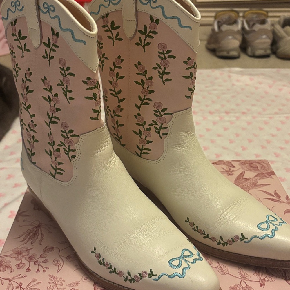 Ivy city co Floral Embroidered White Cowboy Boots